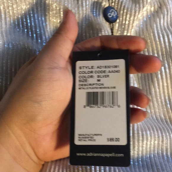 Brand new Adrianna Papell silver top size M - Picture 2 of 2